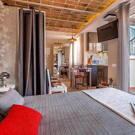Urban District - Vintage 3*