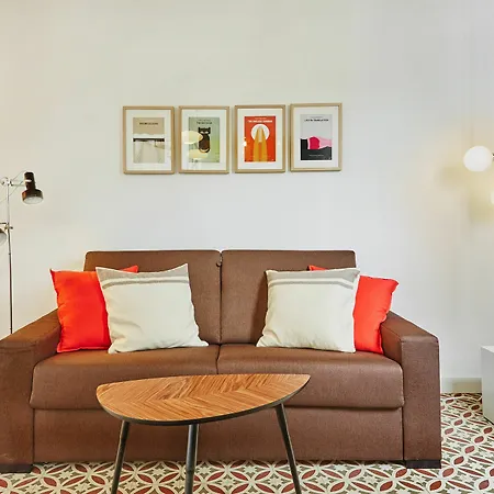 Urban District - Vintage 3*